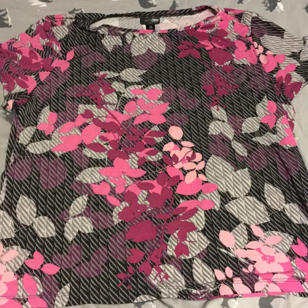 1X non wrinkle work shirt with leaves